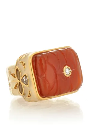 ISHARYA ZAHIR Creme and Orange Onyx Carved Ring