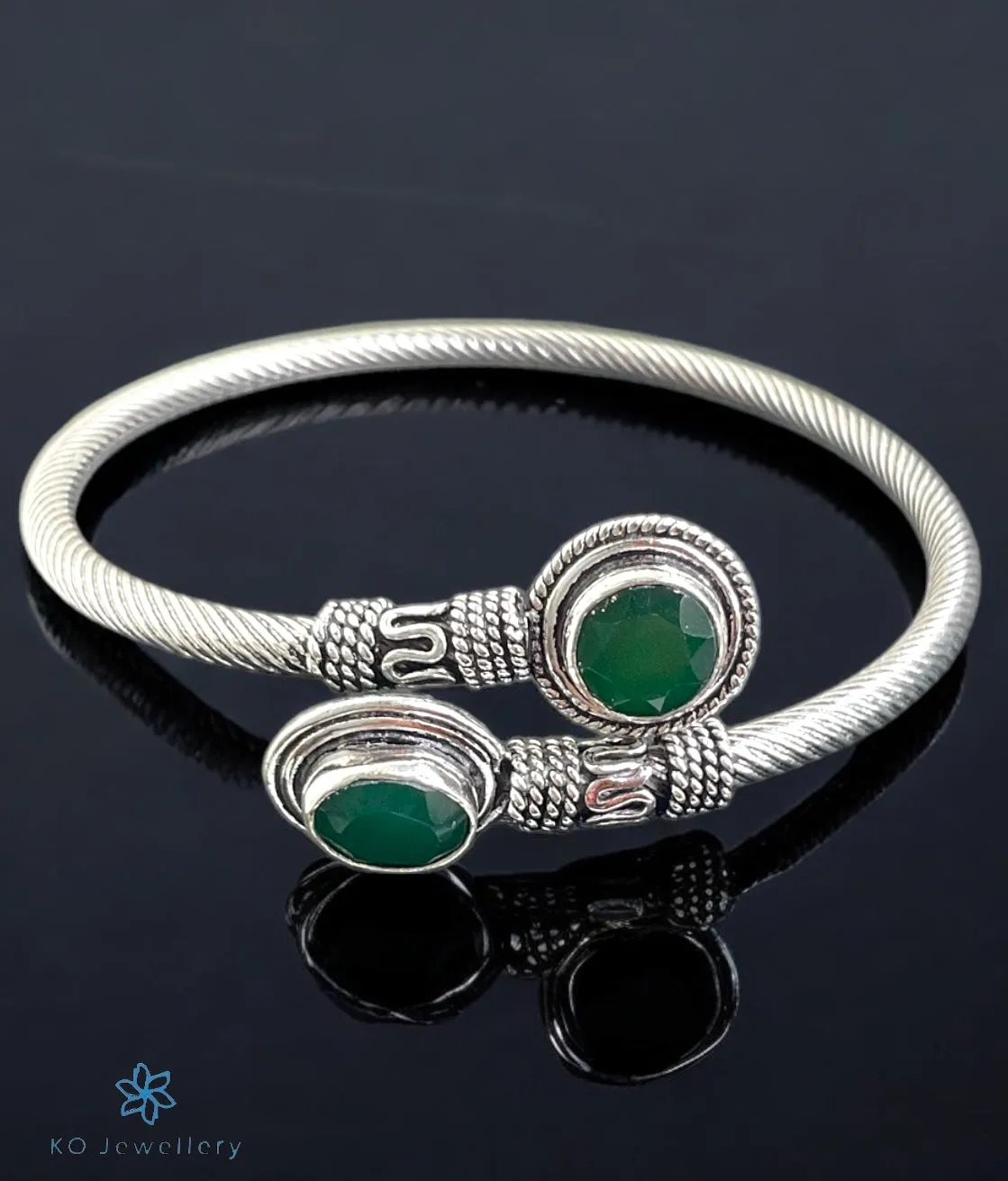 The Ativa Silver Openable Gemstone Bracelet