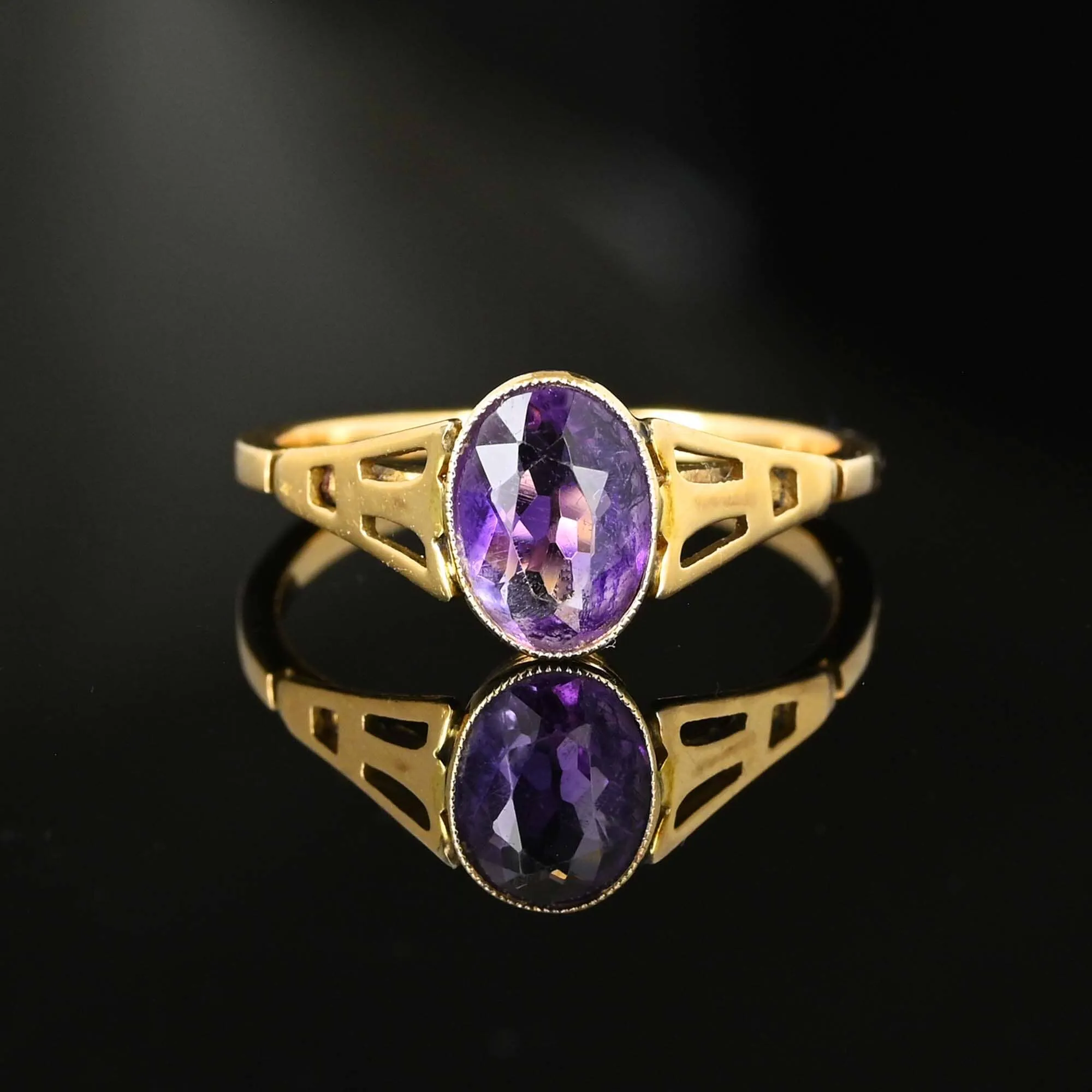 Vintage Estate Gold Cutout Pale Amethyst Ring