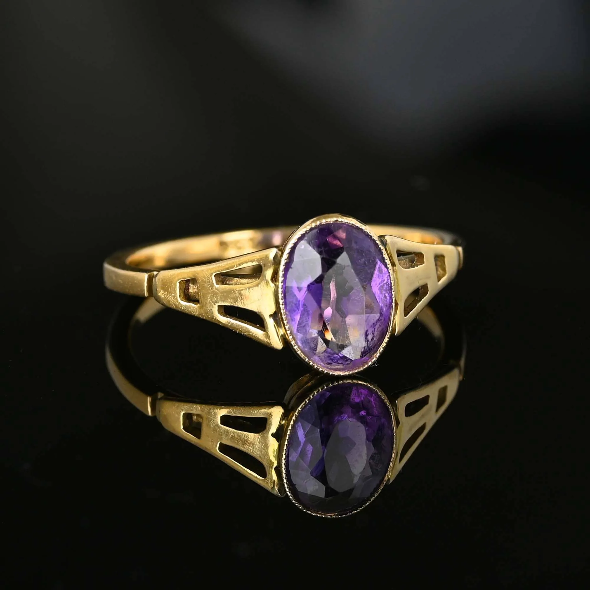 Vintage Estate Gold Cutout Pale Amethyst Ring