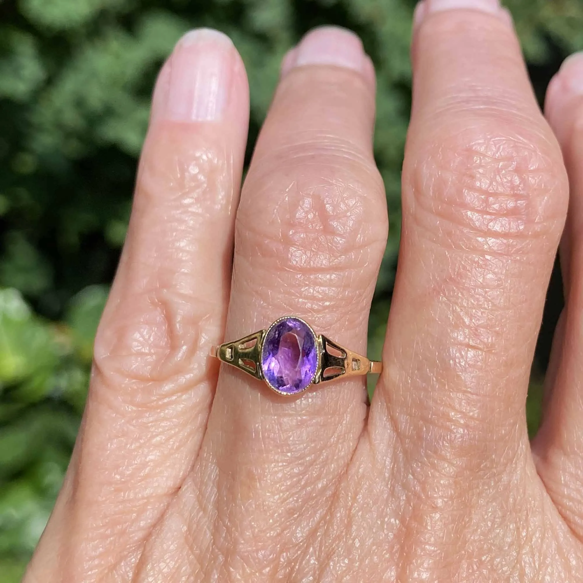 Vintage Estate Gold Cutout Pale Amethyst Ring