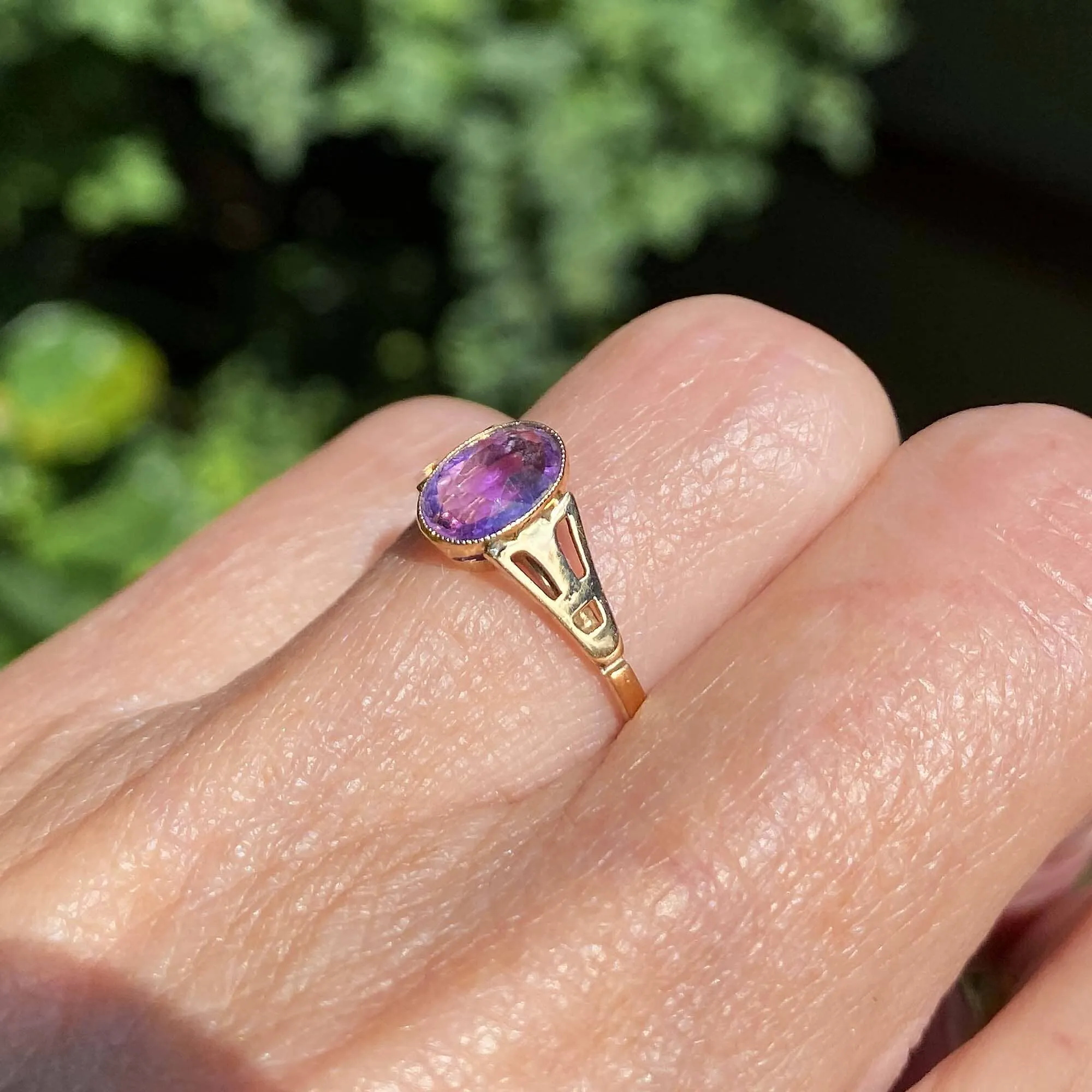 Vintage Estate Gold Cutout Pale Amethyst Ring